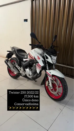 Twister 2022/22 novíssima vendo ou troco 