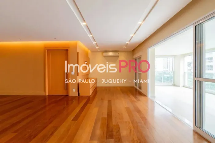 Apartamento para locação com 178m² em - Moema - São Paulo.