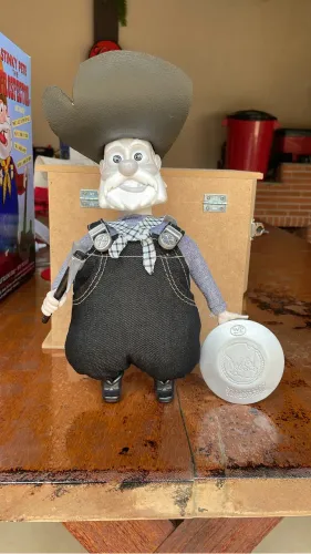 Stinky Pete Mineiro Toy Story 2 em preto e branco