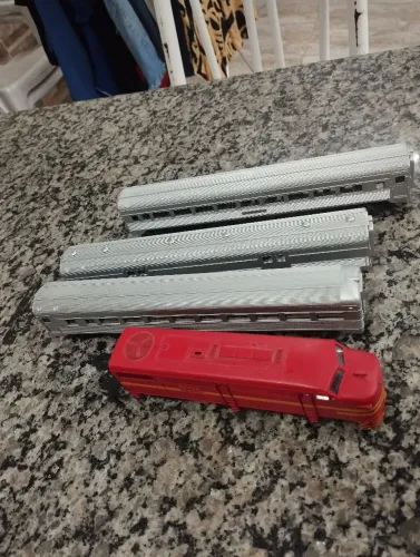 Trens de prata RFFSA. Frateschi escala 1/87