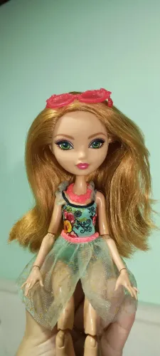Boneca Ever After High Ashlynn Ella Mirron Beach Usada