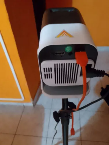 Projetor + tela e tripé