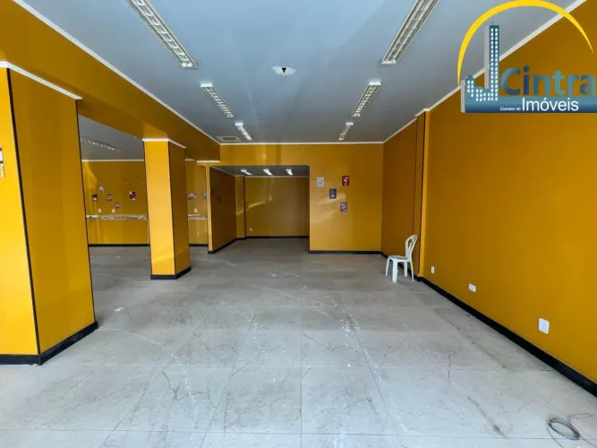 Alugo loja térrea em Stella Maris, Avenida principal, 75m² área total, R$ 3.700,00 incluso
