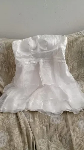 Vestido Branco Tomara que Caia com Babados