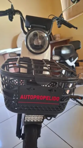 Scooter elétrica 