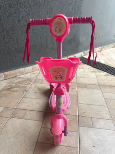 Patinete menina