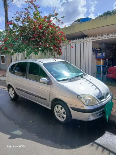 Renault Scenic Privilège Hi-flex 1.6 16V 2011