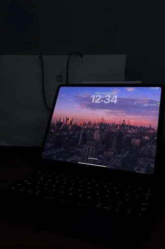 iPad Pro 13? M4 2TB Wi-Fi + Cellular + Smart Keyboard + Apple Pencil Pro 