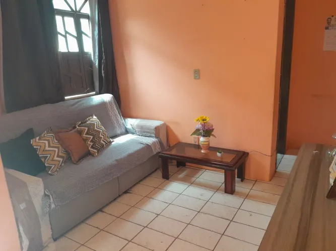 CASA COM LAJE COBERTA, PRIMEIRO ANDAR, SÃO CRISTÓVÃO