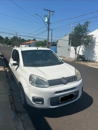 Fiat Uno Attractive 1.0 EVO Fire Flex 8V 5P 2015