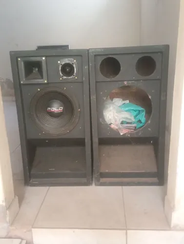 Vendo sim par de caixa tobogã boca alto falante de 12 não vem com blá blá 