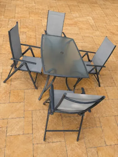 Mesa para Área Externa 1,50m com 4 Cadeiras Reclináveis