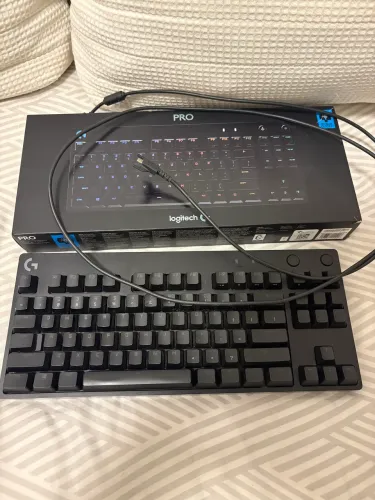 Teclado gamer Logitech G Pro