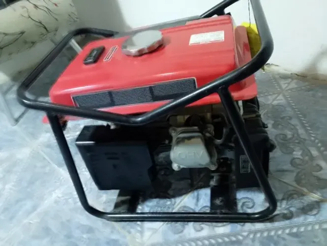 Gerador de energia elétrica à gasolina