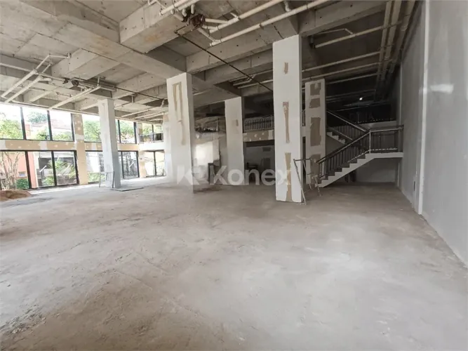 Salas à venda ou para alugar com 592 m² em Água Fria, São Paulo