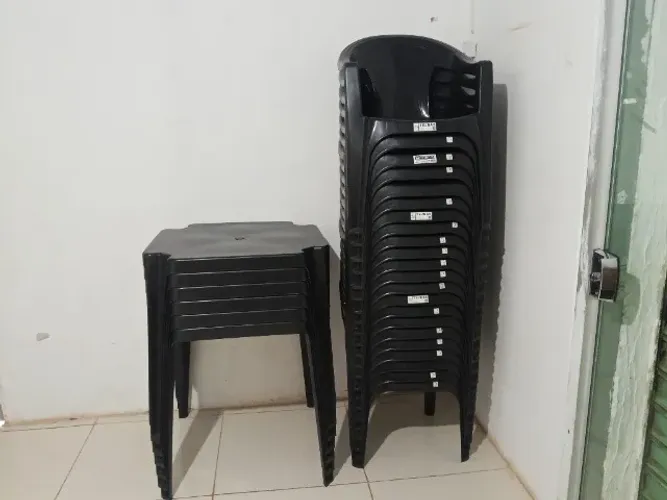 Vende - se jogos de mesa