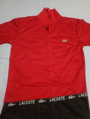 Camisa Lacoste vermelha, tamanho M