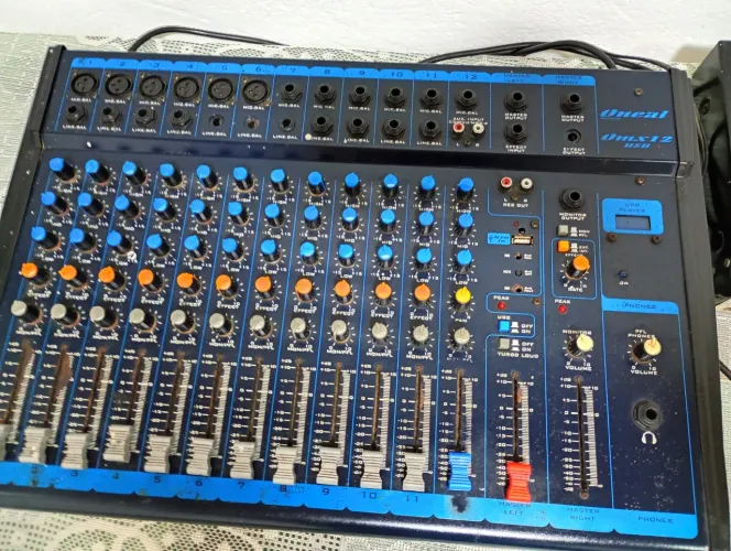Vende se som,mesa de som