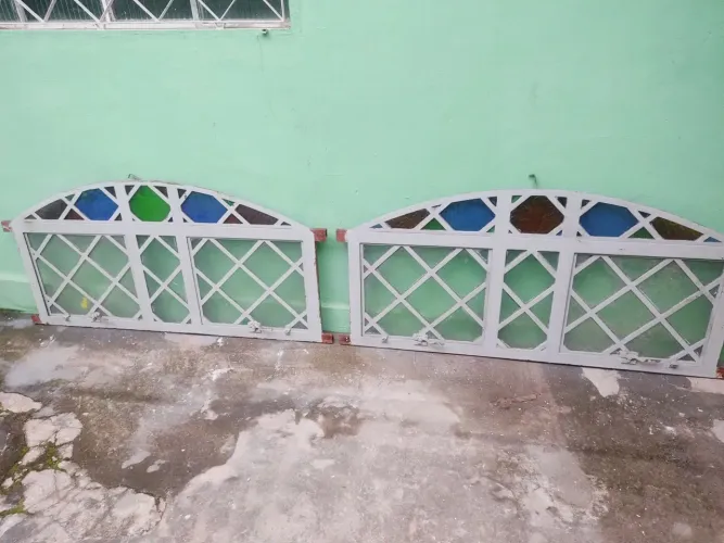 Janelas capelinha de ferro tipo Jandira