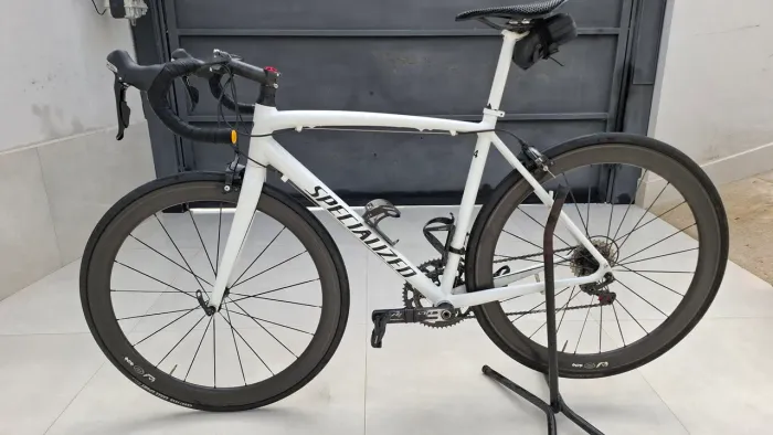 Bike speed specialized aluminio com garfo em carbono