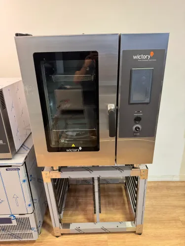 Forno combinado para restaurante 8 gns Touch Screen Elétrico com cavalete novo