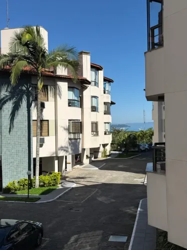 PÉ na areia na Ponta das Canas