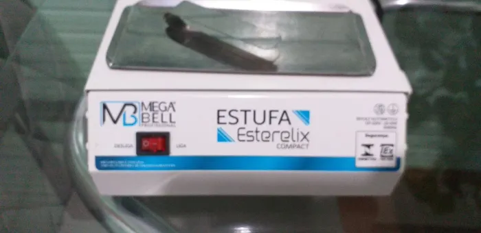 ESTUFA ESTERELIZADORA - Nova, nunca usada.