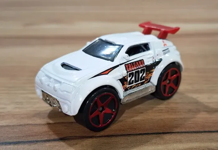 Hot Wheels Mitsubishi Pajero - Volcano Shooters 5-Pack Series 2009 (Loose)