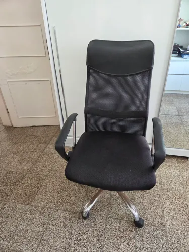 CADEIRA GIRATÓRIA  PRA ESCRITORIO- Perfeita