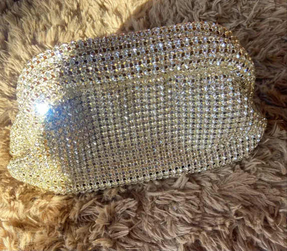 Bolsa Cluth de mão e ombro, strass dourada, Nova