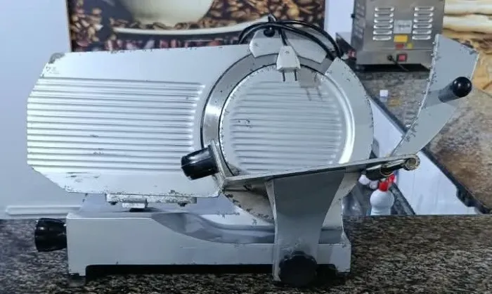 Vendo fatiadora manual de frios 