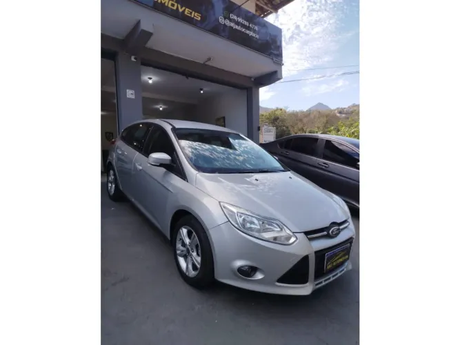 Ford Focus 1.6 S/se/se Plus Flex 8v/16v 5P 2015