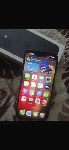 iPhone 16 Preto 256GB