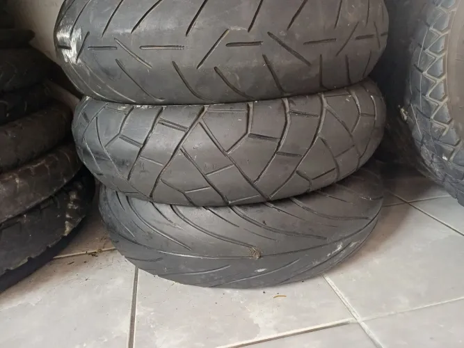 Pneu moto alta cilindrada seguadora