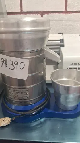 Espremedor de laranja industrial