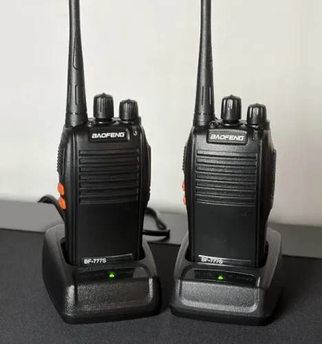 Rádio Comunicador Baofeng BF-777S ? Kit com 2
