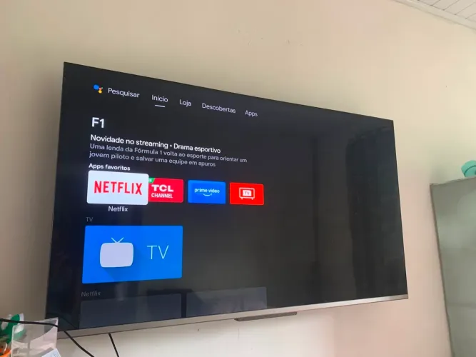 Tv TCL 50polegadas aparecendo meia tela