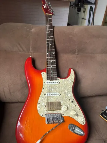 Vendo, guitarra e violão