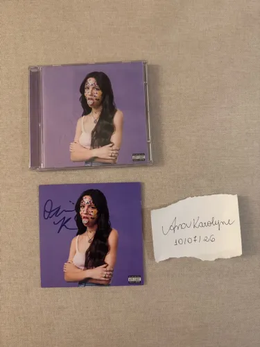 Olivia Rodrigo Cd Sour Autografado