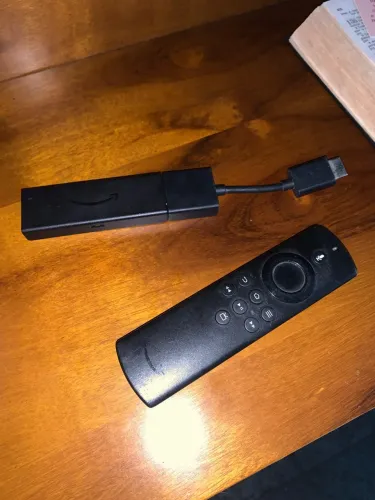 Amazon Fire TV Stick Original + Controle - (DEIXA QUALQUER TV SMART)