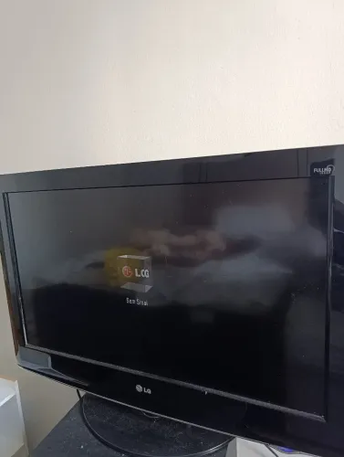 Vendo TV 42 (não é smartv)