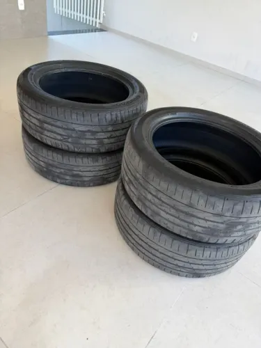  4 pneus 235/50 Hankook - original Audi A3