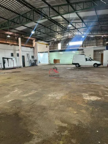 Galpão para Locação no Bairro Lourdes - Estrutura Completa para Empresas e Oficinas