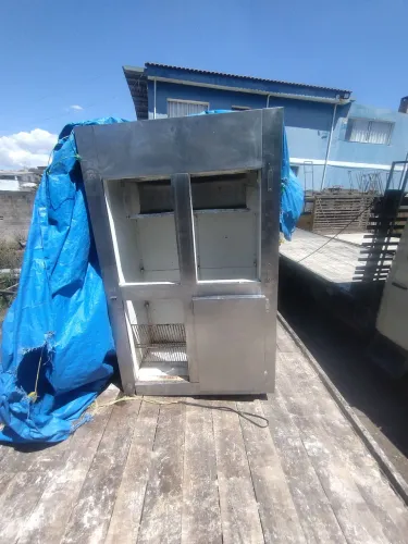 Geladeira freezer 4 portas para reformar 