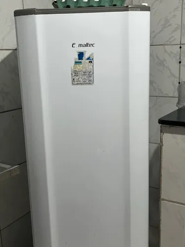 Geladeira Esmaltec