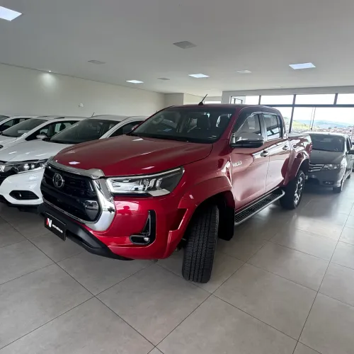Toyota Hilux CD SRX Plus 4X4 2.8 TDI Die. Aut. 2024
