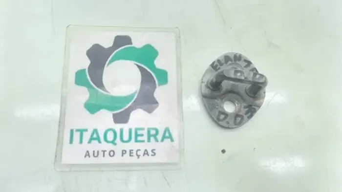 Batente Trava Porta Hyundai Elantra Ano 2012 2013