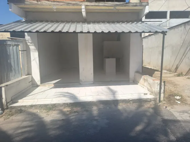 Vendo ou troco por carro ou moto, loja pronta