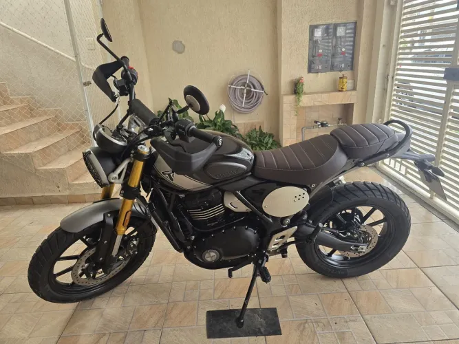 Triumph Scrambler 400X com apenas 3.900 km - Único dono!
