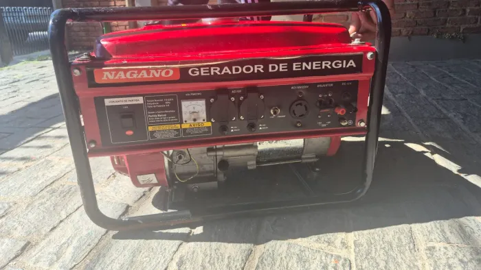 Gerador de Energia NAGANO Novo  7hp/Gasolina 3,6 KVA Monofásico 110/220
